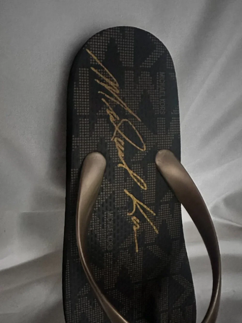 Michael Kors Eva Sole flip flops size 8